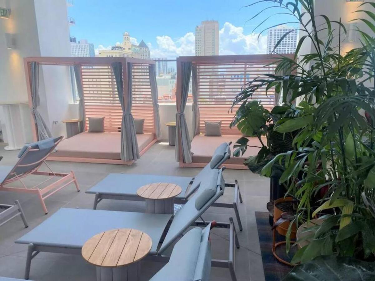 Modern 1 Bed Across From Bayside In Downtown Casa de férias *